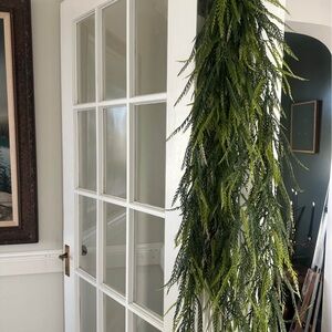 NWT Sawbush Garland